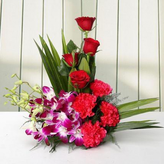 Arrangement Carnations N Orchid